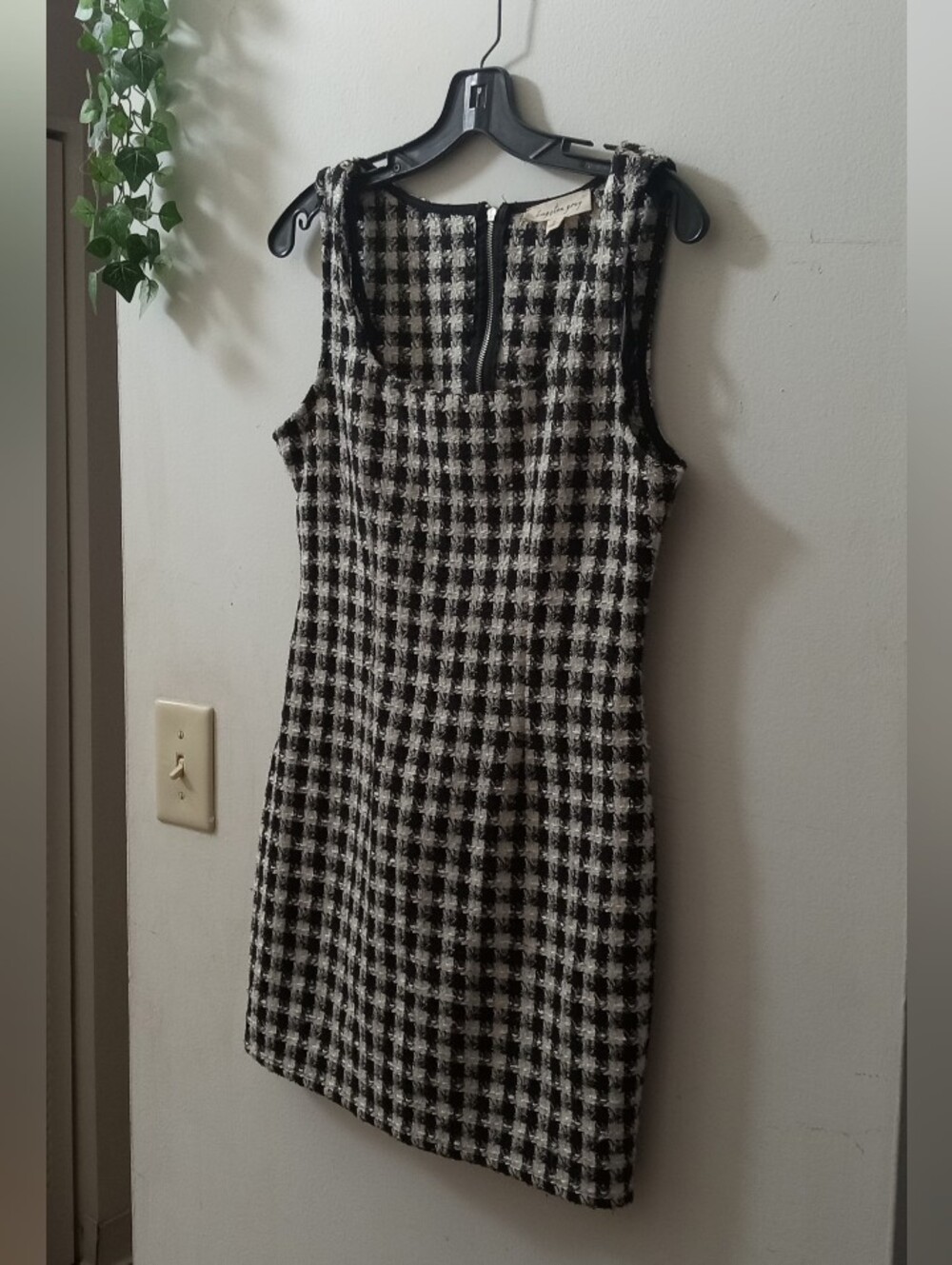 Kingston Black and White Houndstooth Sleeveless Sheath Dress